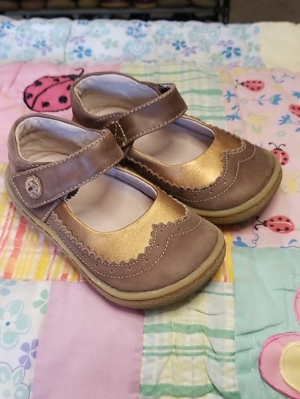 Livie & Luca Girls Gold and Taupe Mary Janes Size 8 Soft Leather Tootles
